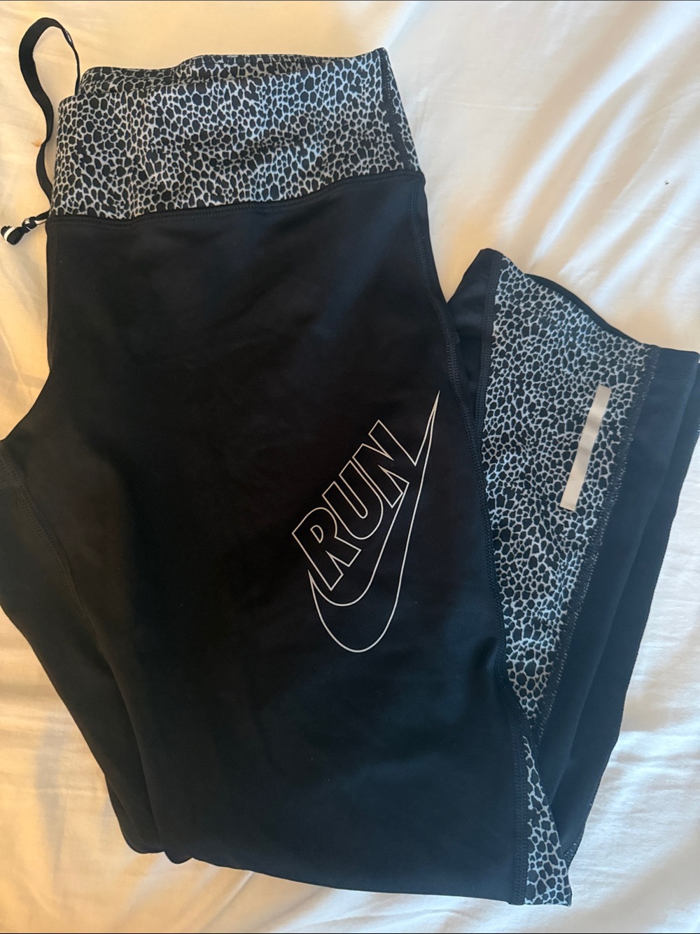 Nike Black Run Women's Leggings with Gray Leopard Trim